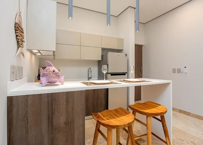 Deluxe 1 Bdr Zone Rooftop Pool W Sea View Apartment *