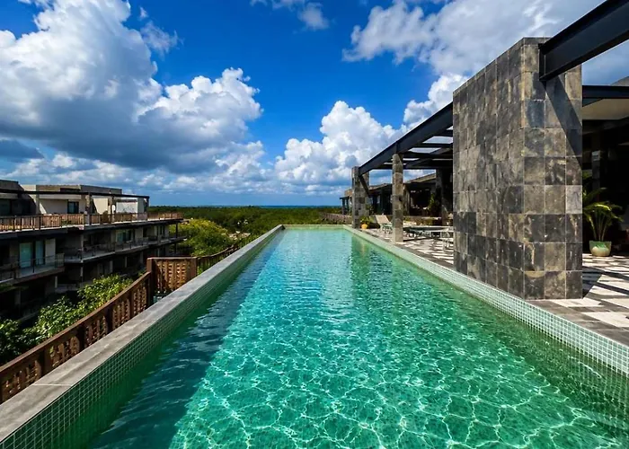 Deluxe 1 Bdr Zone Rooftop Pool W Sea View *