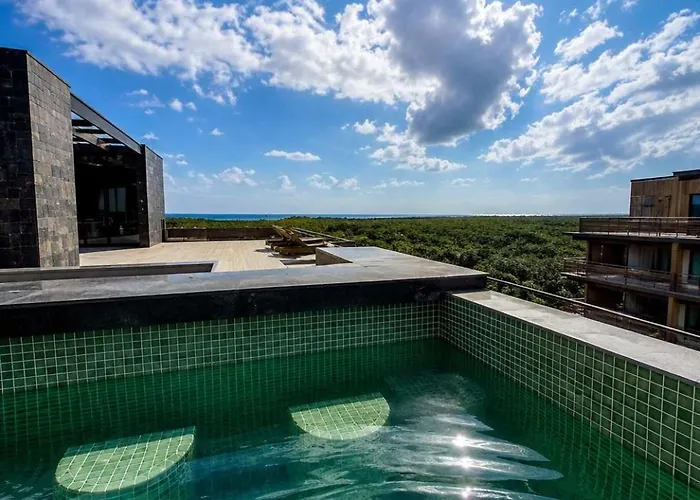 Deluxe 1 Bdr Zone Rooftop Pool W Sea View Apartment